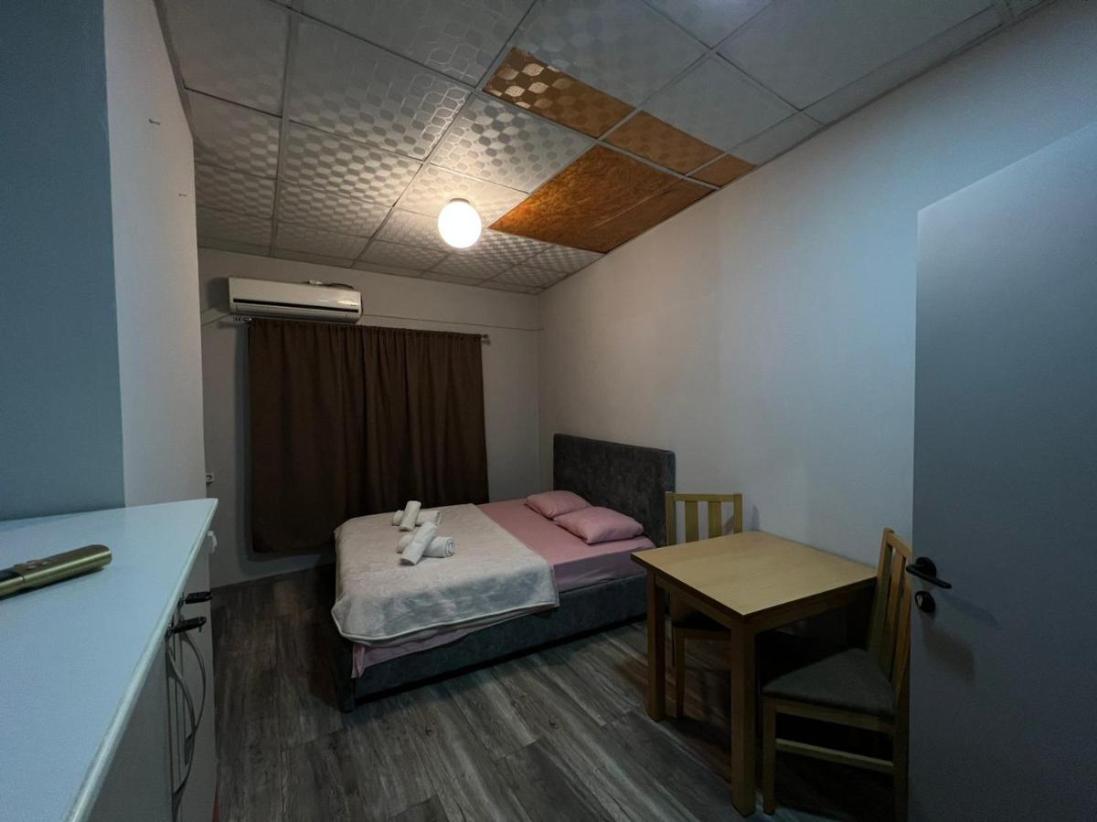 The Rooftop Hostel Shkodër Cameră foto