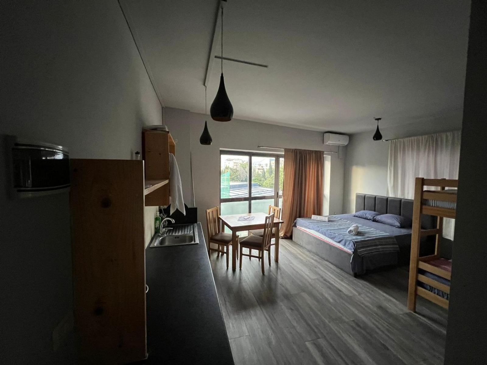 The Rooftop Hostel Shkodër Cameră foto